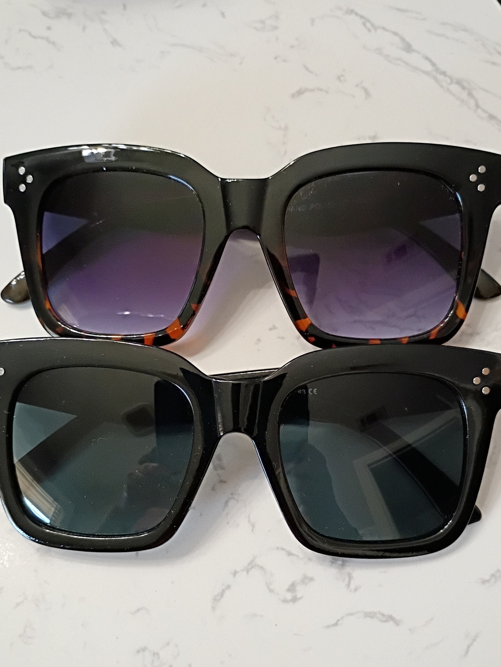 Black Square Frame Women's Sunglasses - Classic Chic